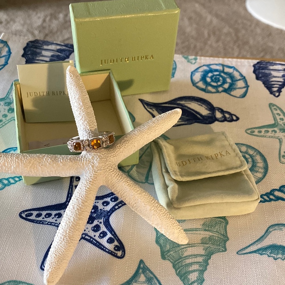 Judith Ripka 3 Stone band